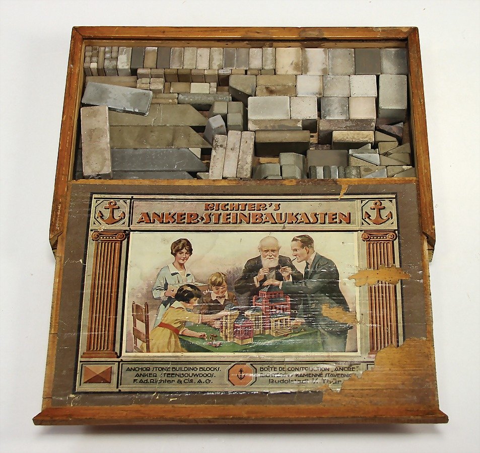 ANKER Richter, Steinbaukasten, Festungsteile, wohl: ANKER Richter, Steinbaukasten, Festungsteile, wohl nicht kompl., Kasten zu den Steinen gehörig? German Description ANKER Richter, Steinbaukasten, Festungsteile, wohl nicht kompl., Kasten zu den S