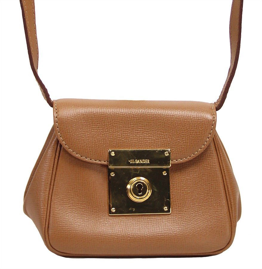 JIL SANDER Damenhandtasche, Leder, hellbraun, 1 Fü: JIL SANDER Damenhandtasche, Leder, hellbraun, 1 Fülltasche mit Überschlag und goldfarbenem Verschluss, 2 Schlüssel, JIL SANDER Gravur auf dem Verschluss, 1 Seitentasche innen, JIL SANDE