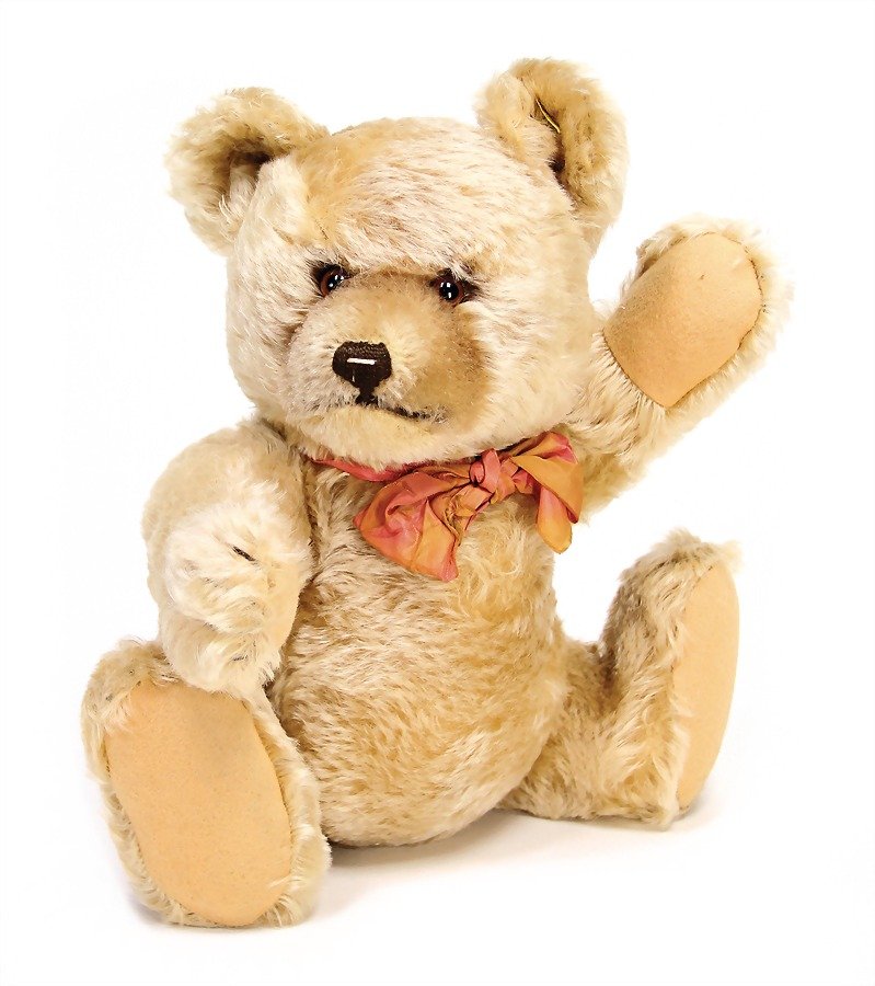 STEIFF Jackie, 35 cm, with button, yellow cloth tag: STEIFF Jackie, 35 cm, with button, yellow cloth tag label, front corner at the cloth tag label with number was cut off, minimally mohair loss at one paw in the front, otherwise full nice mohair, very 