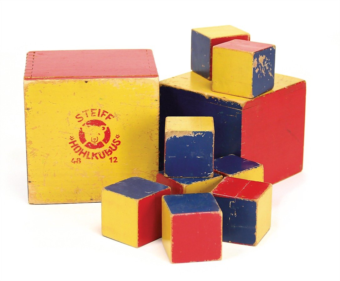 STEIFF hollow cube 4812, cube, colored wood,: STEIFF hollow cube 4812, cube, colored&nbsp; wood, used German Description STEIFF Hohlkubus 4812, Würfel, Holz farbig gefasst, bespielt