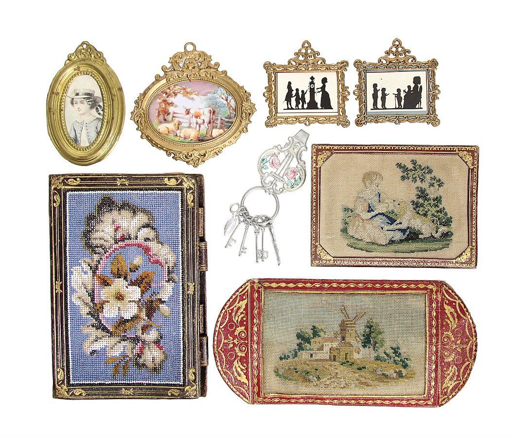 key  and scissors holder, tin, 8.5 cm, some dollhouse (1 of 1)