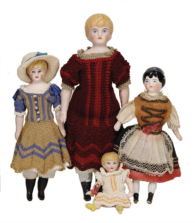 4 parts dollhouse dolls, 1 x enameled porcelain, (1 of 1)