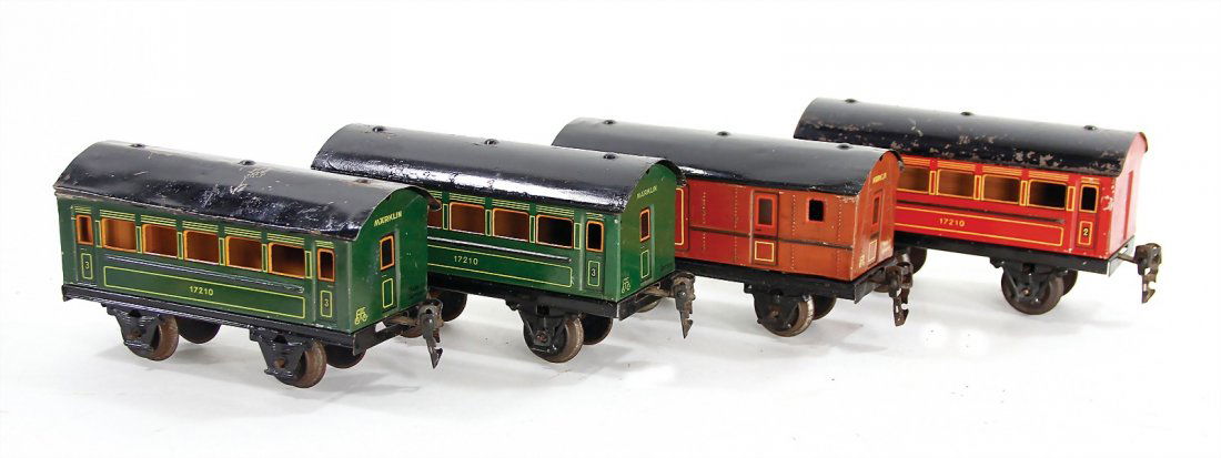 MÄRKLIN track 0, 3 passenger coaches, 1 baggage (1 of 1)