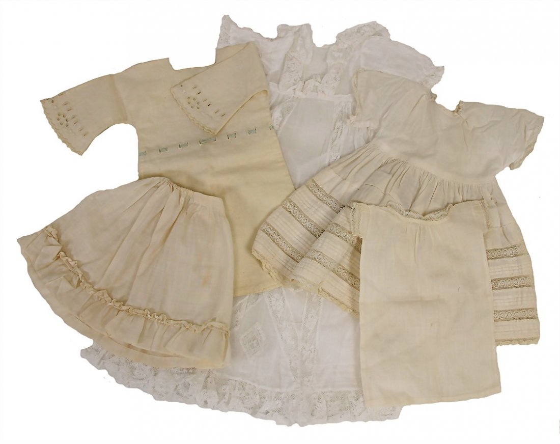 mixed lot of christening clothes, for c. 40 cm doll,: mixed lot of christening clothes, for c. 40 cm doll, vest, slip, and also dresses, please have a look at it German Description Konv. Taufkleidung, für ca. 40 cm Puppe, Unterhemd, Unterrock, sowie