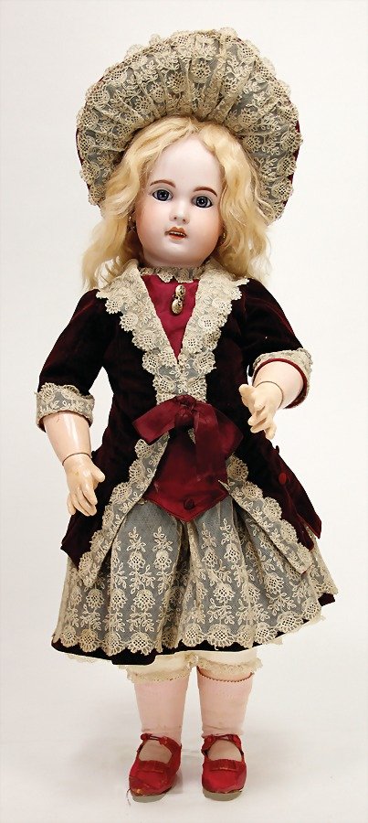 SIMON & HALBIG doll with porcelain head, for: SIMON &amp; HALBIG doll with porcelain head, for Jumeau, marked 1907, blue fix inset paperweight eyes, opened mouth, teeth, pierced ears, cork cover was fix glued on, mohair wig, French jointed bo