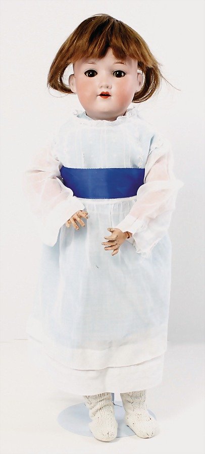 ARMAND MARSEILLE Porzellankopf-Puppe, gem. Germany 390 (1 of 1)