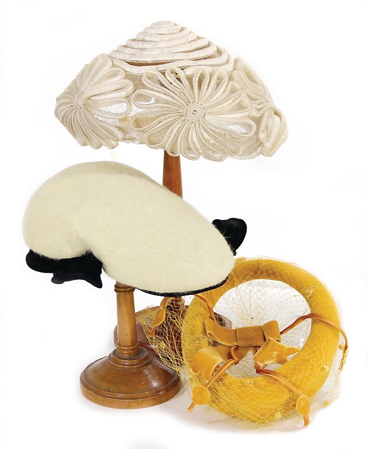 Konv. 3-tlg., 30er Jahre Damenhüte, 1x Solange (1 of 1)