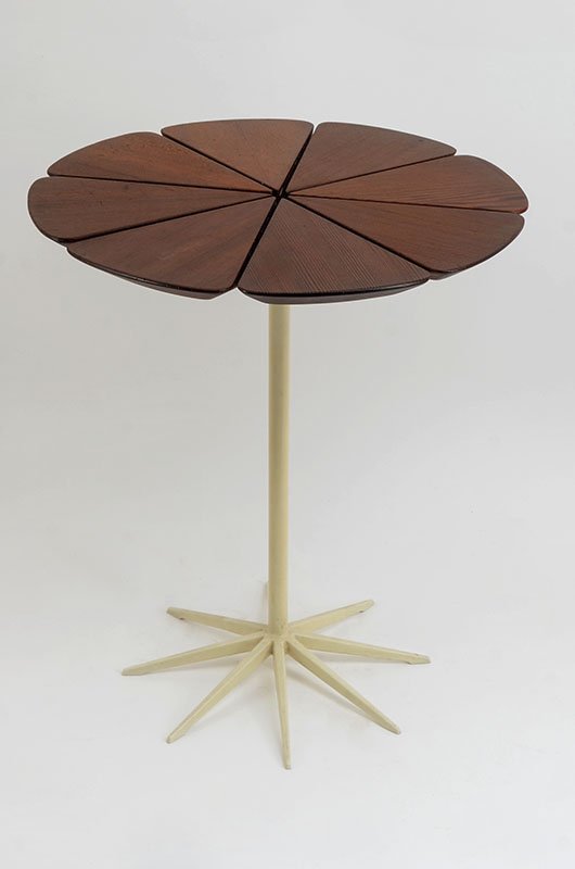 RICHARD SCHULTZ FOR KNOLL PETAL SIDE TABLE: RICHARD SCHULTZ FOR KNOLL PETAL SIDE TABLE: Designed by Richard Schultz for Knoll, 8 petal wood top over painted white aluminum base, Knoll label under top. Overall measures 19" h. x 16".