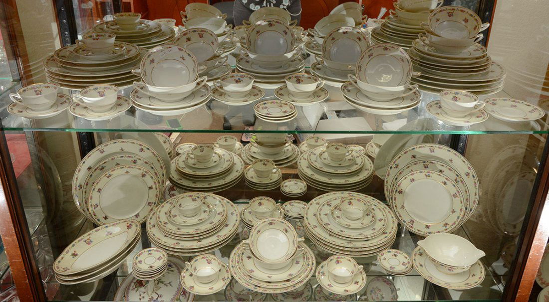 CHARLES FIELD HAVILAND LIMOGES FINE CHINA SET: CHARLES FIELD HAVILAND LIMOGES FINE CHINA SET: Approx. 107 pieces in a floral pattern by Charles Field Haviland to include 17 dinner plates (10"), 3 salad plates (8 1/2"), 13 luncheon plates (7 3/4"),