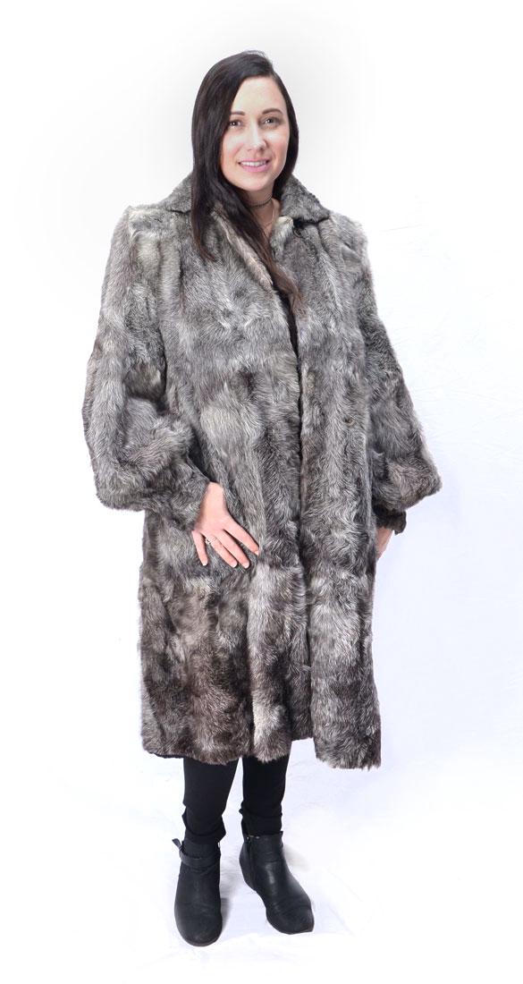 VINTAGE CURLY SILVER GRAY LAMB SWING COAT: VINTAGE WAVY SILVER GRAY LAMB SWING COAT: Soft silvery gray fur, curly texture gently brushed out to a soft wave. Hidden hook and loop closure at the neck as well as one hook and loop at the waist. Lo