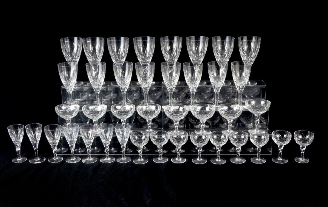 39 PC STUART "LYRIC" & "SALISBURY" STEMWARE: 39 PC STUART "LYRIC" & "SALISBURY" STEMWARE: 1) 8 Lyric water goblets, 7.25"; 2) 7 Lyric low sherbert glasses, 3.875"; 3) 7 Lyric cherry glasses, 5.25"; 4) 9 Lyric liquor glasses, 4.125"; 5) 1 champag