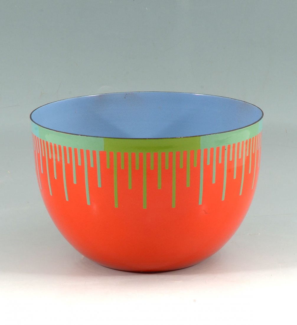 ANUSZKIEWICZ ENAMELED BOWL: ANUSZKIEWICZ ENAMELED BOWL: Enameled modern art bowl made by Richard Anuszkiewicz for the Hirshhorn Museum and sculpture garden of the Smithsonian Institute in Washington DC 1976: Approx. 5.25" h x 8.