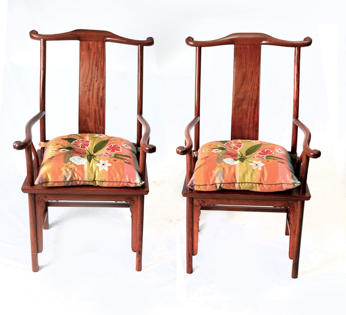 PAIR OF CHINESE ROSEWOOD SIDE CHAIRS: PAIR OF CHINESE ROSEWOOD SIDE CHAIRS: 2 Chinese side chairs having serpentine arms, splat, and supports, with scrolling accents to arms and backrest. Also included are 2 multi-colored cushions having