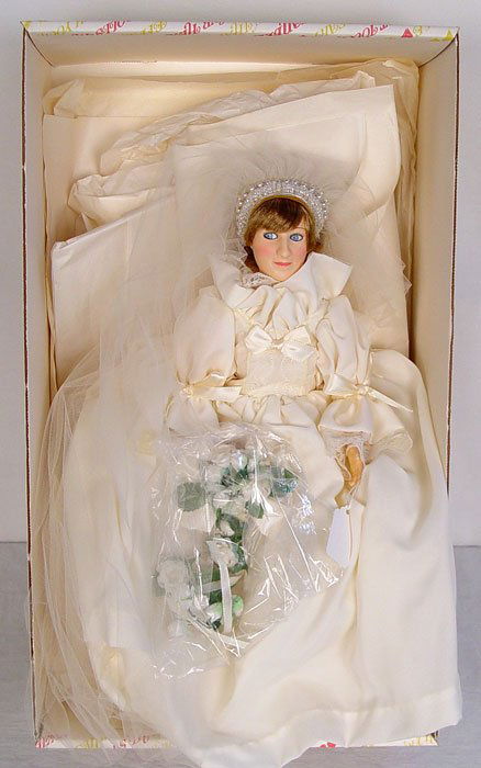 EFFANBEE PRINCESS DIANA DOLL 1982 MIB 16": EFFANBEE PRINCESS DIANA DOLL: 1982, all original. 16"