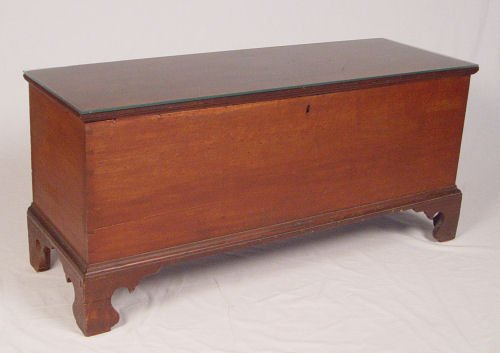 18TH C PAINTED PINE 6 BOARD BLANKET CHEST