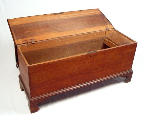 18TH C PAINTED PINE 6 BOARD BLANKET CHEST - 2