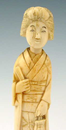 2 CHINESE CARVED IVORY FIGURES - 2