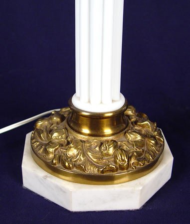 RIBBED OPAL GLASS LAMP - 3