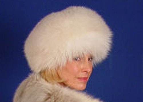 2 FOX FUR HATS WHITE AND BROWN - 2
