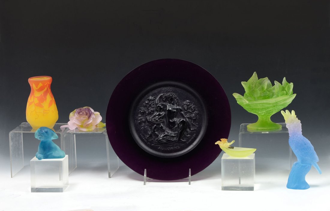 7 PC. DAUM PATE DE VERRE & CAMEO VASE COLLECTION: 7 PC. DAUM PATE DE VERRE & CAMEO VASE COLLECTION: Comprising; 1- Daum Nancy orange & yellow cameo vase having an overall vine foliate design, signed in cameo. 1- Orchid footed trinket dish, 1- Daffodi