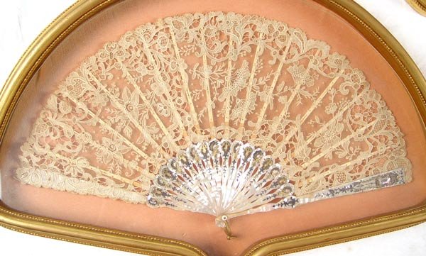 3 HAND PAINTED & LACE MOTHER OF PEARL FANS FRAMED - 2