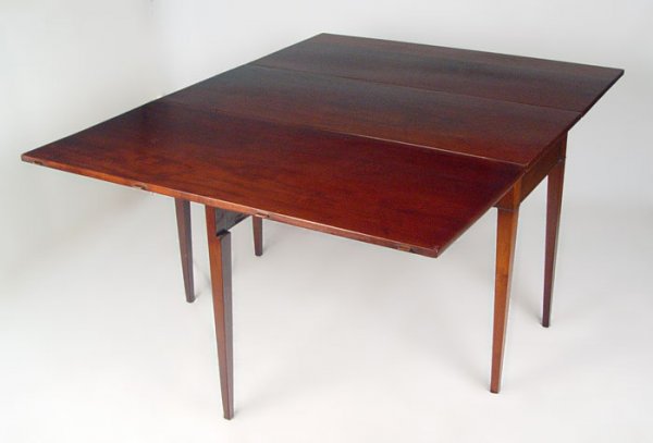 19TH C MAHOGANY DROP LEAF DINING TABLE