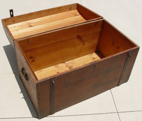 19TH C GERMAN DOME TOP TRUNK - 2