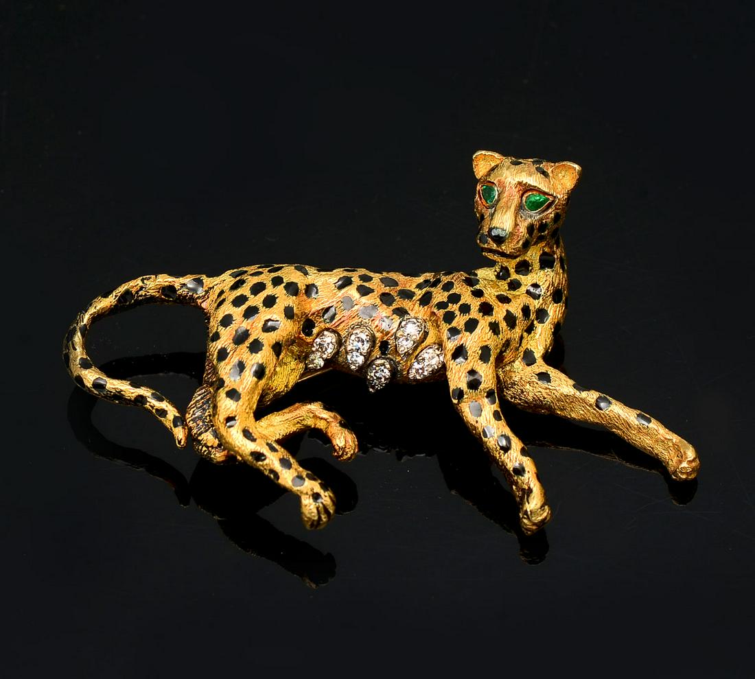 18K DIAMOND LEOPARD/PANTHER PIN: 18K DIAMOND LEOPARD/PANTHER PIN: 18K yellow 3-D gold stylized leopard pin contains 10 round single cut diamonds. WEIGHT: .20 Ct. approx. Rated VS in clarity and G-H in color. 2 pear mixed cut emeralds