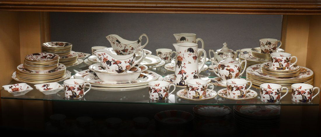 COALPORT "HONG KONG" BONE CHINA DINNER SERVICE: COALPORT "HONG KONG" BONE CHINA DINNER SERVICE: Comprising; 8- Dinner plates, 8- Luncheon plates, 3- Platters, 1- Veggie dish, 2 Pc. gravy boat & underplate, 2- Nut dishes, 1- Bread plate, 7- Cups, 8-