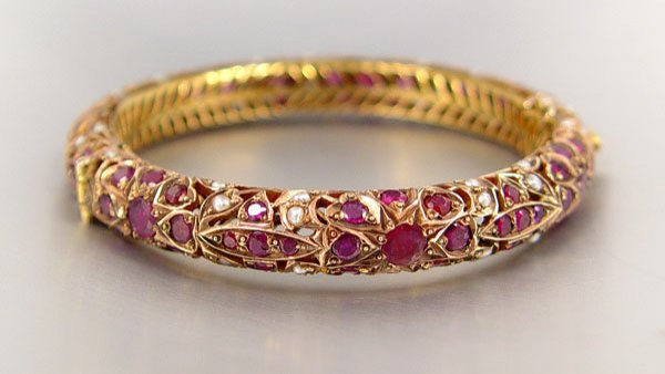 VINTAGE 9K RUBY AND SEED PEARL BANGLE BRACELET