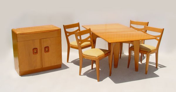 6 PIECE HEYWOOD WAKEFIELD DINING ROOM SET: 6 PIECE HEYWOOD WAKEFIELD DINING ROOM SET: 1) Drop leaf with gate legs table measures 29'' high x 51''. 2) Matching 4 chairs with original upholstery measure 32 1/2'' high x 17 1/2'' wide. 3) Single d