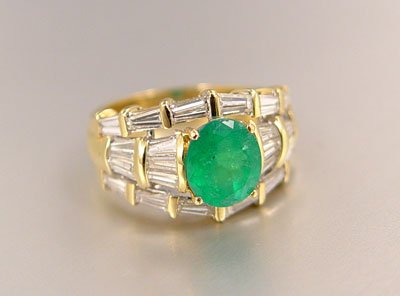 18K 1.82CT EMERALD RING W/ 1.5 CTW DIAMONDS SZ 6.5