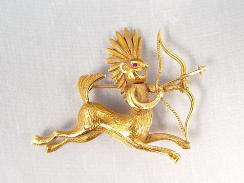 11.4 GRAMS 18K CENTAUR FIGURAL SIGNED BROOCH