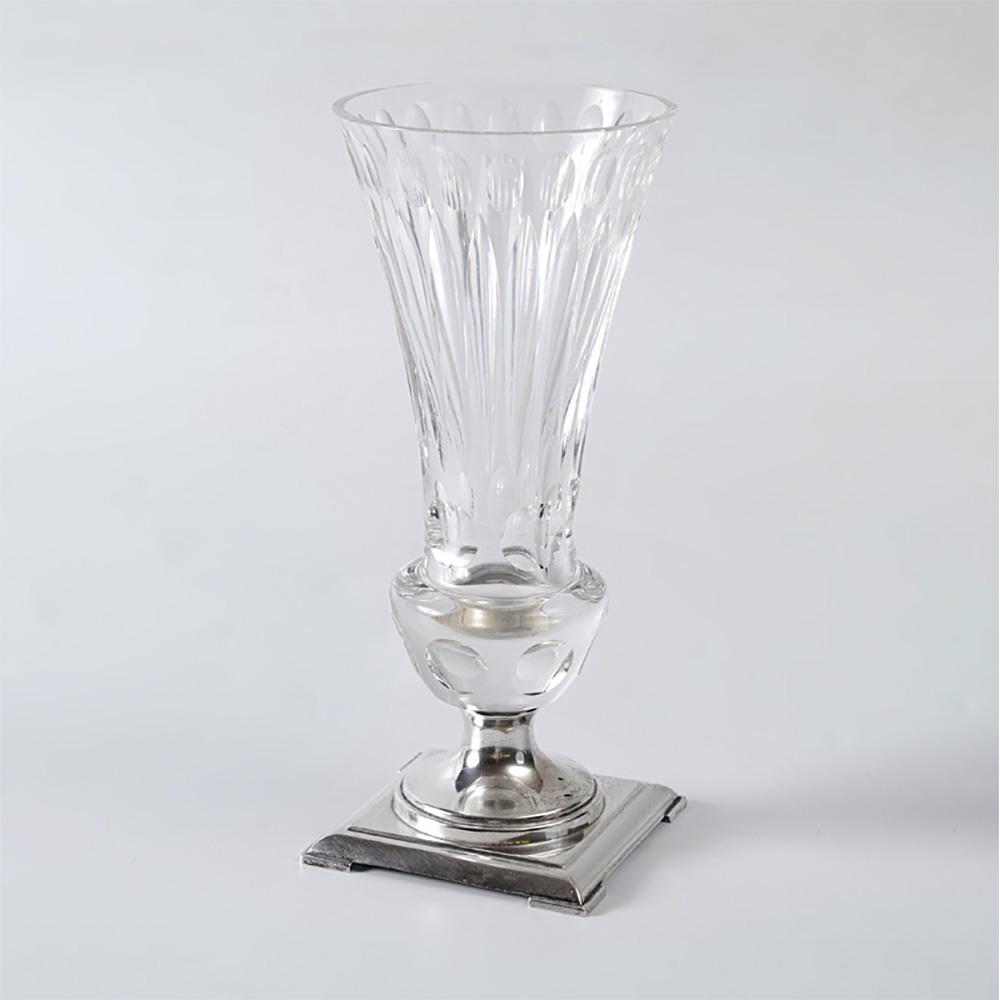 HAWKES STERLING MOUNTED CUT GLASS VASE: HAWKES STERLING MOUNTED CUT GLASS VASE: Cut glass vase with flared rim, bulbous base. Mounted to square sterling base marked Hawkes Sterling. Approx. 10.25'' h x 4.5'' w.