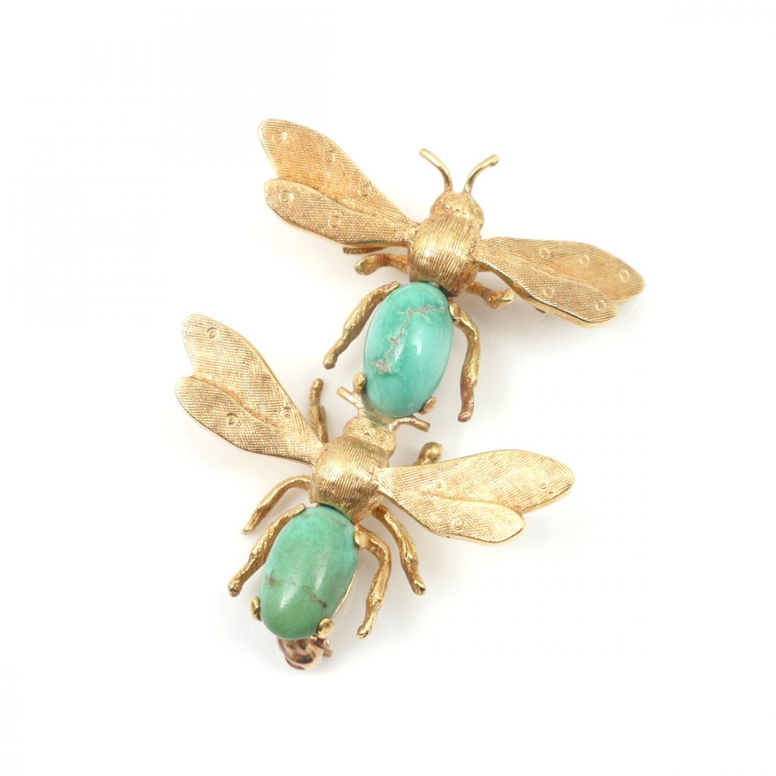 18K TURQUOISE DRAGONFLY PIN: 18K TURQUOISE DRAGONFLY PIN: 18K yellow gold bug pin contains 2 oval cabochon cut pieces of blue/green turquoise. The turquoise is prong set. Bar pin closure. Approx. 1.50 x 1.00" Weight: 7.4 grams.