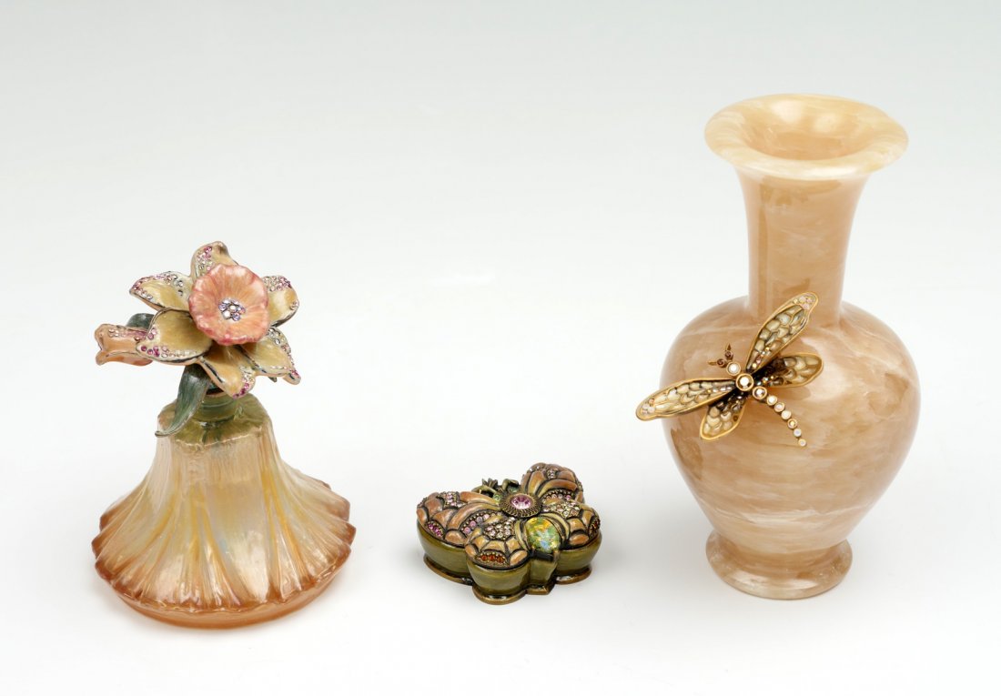 3 PC JAY STRONGWATER LOT WITH ORIGINAL BOXES: 3 PC JAY STRONGWATER LOT WITH ORIGINAL BOXES: 1) Papillon Collection Butterfly Trinket Box crafted of pink and green hand painted enamel hand-set with similarly colored Swarovski crystals. Sold with o