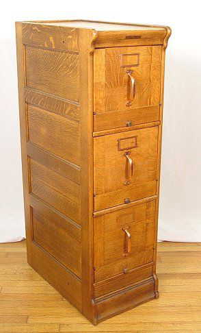 178 Globe Wernicke Oak Filing Cabinet 3 Drawer
