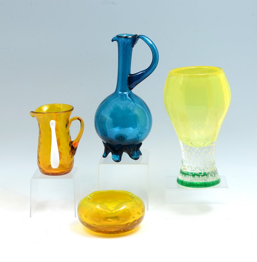 4 PC. MID-CENTURY BLENKO AND MURANO ART GLASS COLL.: 4 PC. MID-CENTURY BLENKO AND MURANO ART GLASS COLLECTION: Comprising; 2- Blenko art glass pitchers, 1- Murano Sommerso ashtray with controlled air bubbles, & 1- Large Murano Sommerso Vase. Largest App