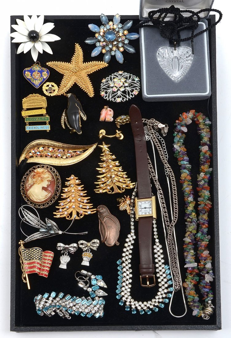 TRAY OF COSTUME JEWELRY WITH CARTIER WATCH: TRAY OF COSTUME JEWELRY WITH CARTIER WATCH: Estate lot of Costume Jewelry to include a gold filled Cartier Watch with leather band.