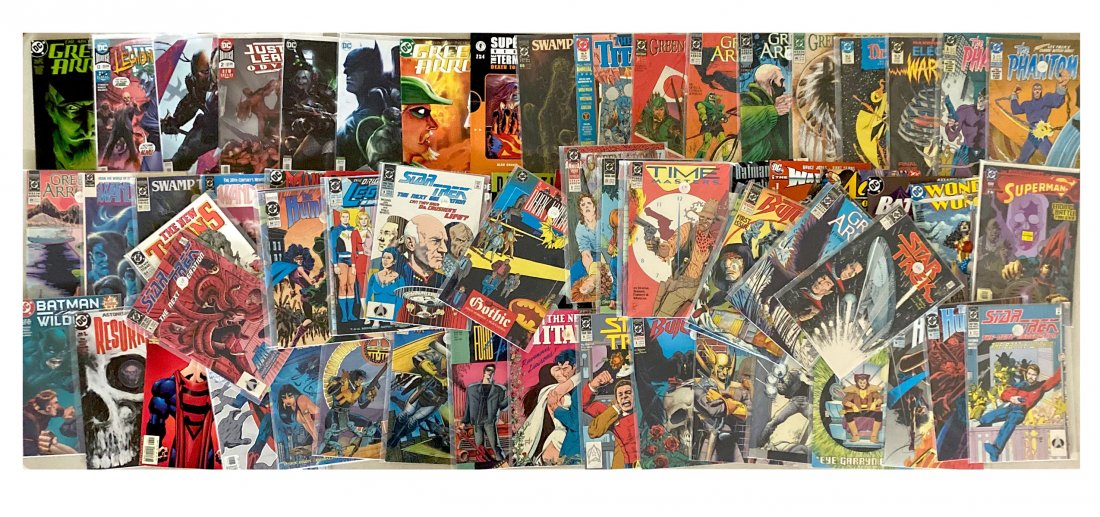 240+ DC COMIC BOOK COLLECTION: 240+ DC COMIC BOOK COLLECTION: Including titles such as; Harley Quinn, Star Trek, Batman, Green Arrow, Superman, and Many More.