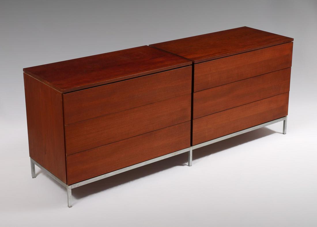FLORENCE KNOLL TEAK DOUBLE DRESSER: FLORENCE KNOLL TEAK DOUBLE DRESSER: Mid-century modern teak, 6- drawer double dresser, with the upper 4 drawers having compartments. Raised on a chromed steel base. Knoll tag resides in upper right dr