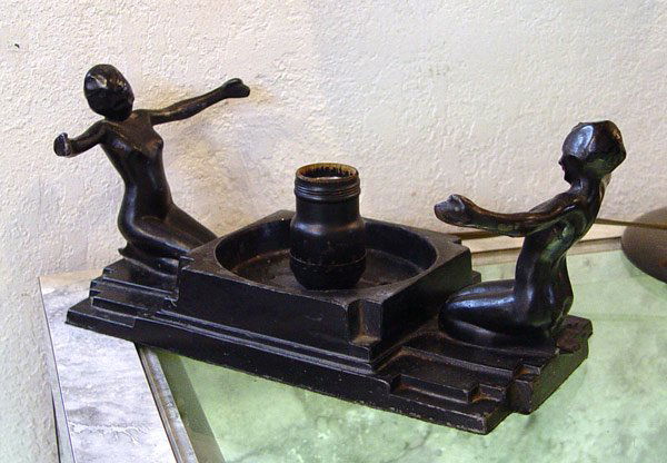 SIGNED FRANKART NUDE FIGURAL LAMP: SIGNED FRANKART NUDE FIGURAL LAMP: Two women with outstretched arms. Later globe. The lamp will accept a shade with a 4 1/2" fitter rim. Lamp is 4 1/2"h. x 11 1/2" wide.