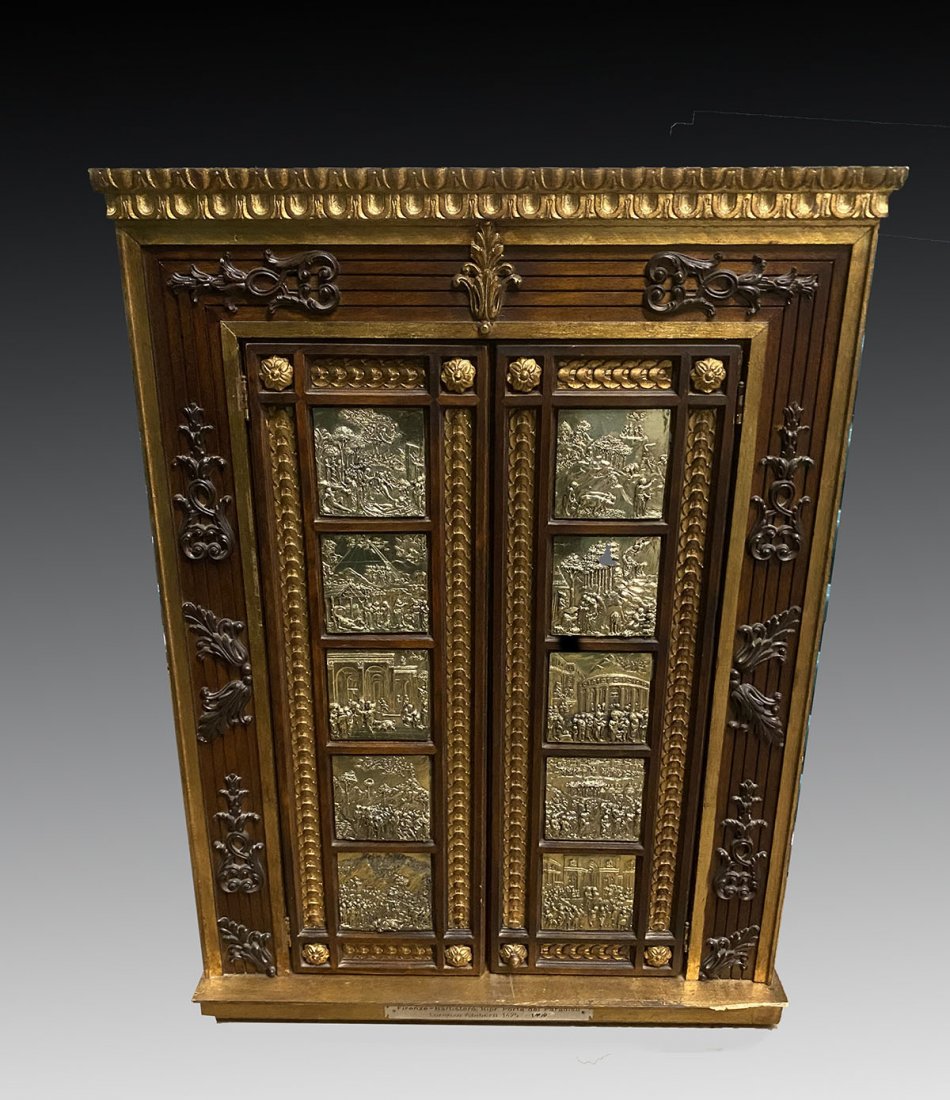 "LA PORTA DEL PARADISO" REPRODUCTION BY GHIBERTI: ''LA PORTA DEL PARADISO'' REPRODUCTION BY GHIBERTI: The original La Porta Del Paradiso are installed in the Florentine Baptistery and originally created by Lorenzo Ghiberti in bronze. This door is a r