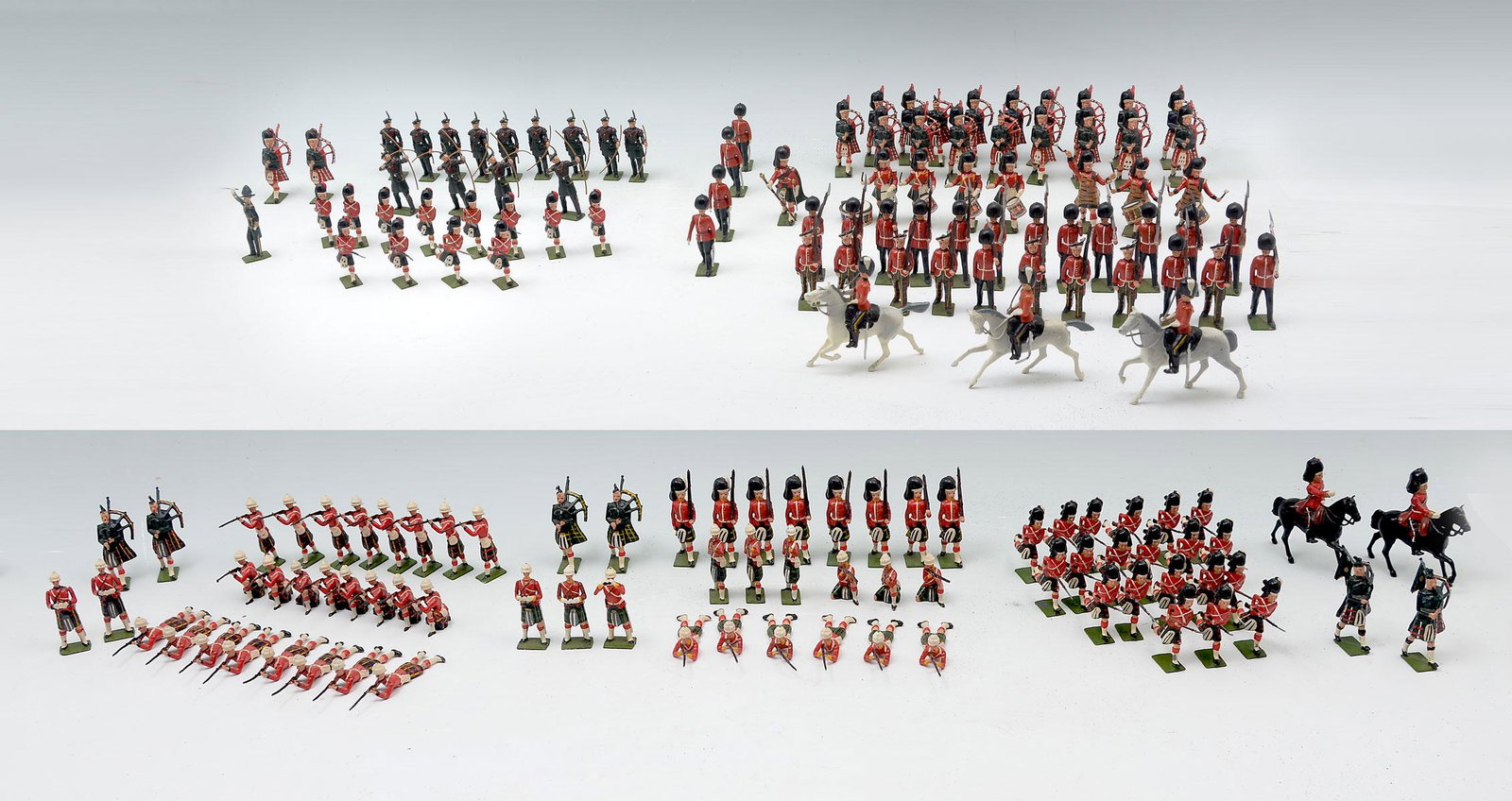 APPROX. 190 BRITAIN'S CAST METAL SCOTTISH TOY SOLDIERS: APPROX. 190 BRITAIN'S CAST METAL SCOTTISH TOY SOLDIERS: Large collection of metal Scottish soldiers, some being articulated.