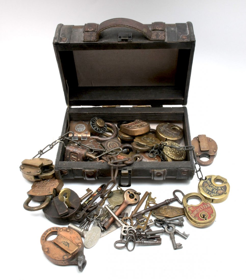 ASSORTED EARLY LOCK & KEY COLLECTION IN CASE: ASSORTED EARLY LOCK & KEY COLLECTION IN CASE: Comprising; 21 Locks, including; Winchester, Yale, BBB, 19th C. New York Telephone Co., Street letter box, Eagle, South pacific with & Union Pacific Railr