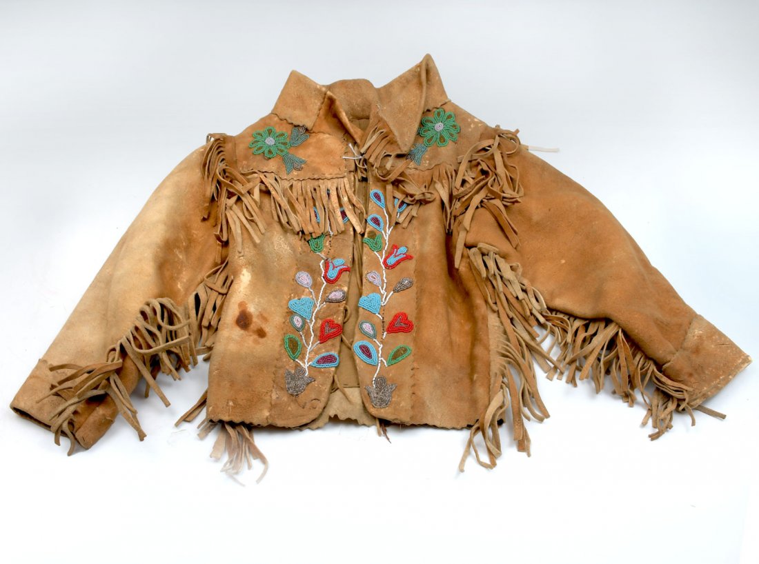 CREE? NATIVE AMERICAN INDIAN BEADED LEATHER JACKET: CREE? NATIVE AMERICAN INDIAN BEADED LEATHER SCOUT JACKET: Beautiful beaded detail down the front and across the shoulders front and back. Fringe detail on sides, across chest and back and on the under