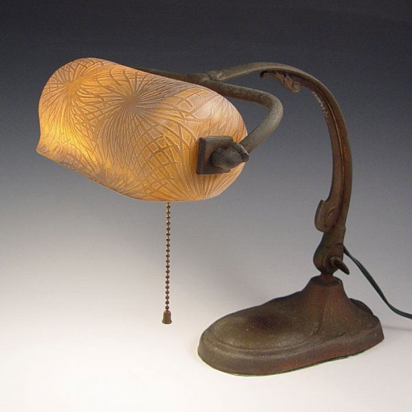 SIGNED HANDEL COB WEB PINE NEEDLE DESK LAMP: HANDEL COBWEB DESK LAMP: Opal glass cylindrical shade acid etched on the exterior in a cob web or pine needle design. The shade is signed ''Handel'' Brown # 6132 1/2. Single socket pull chain. The sha