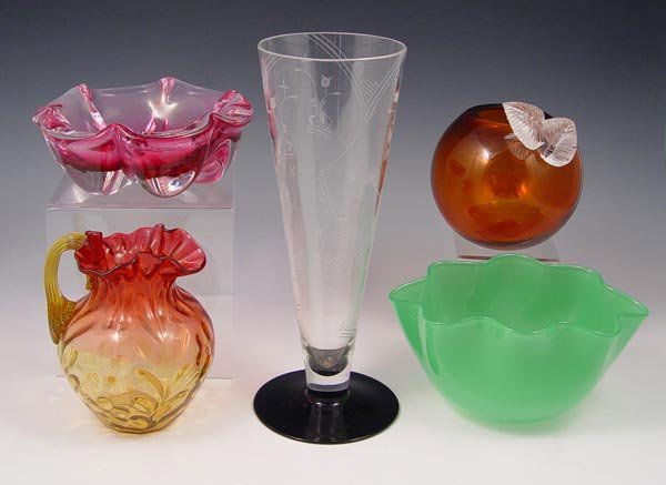 5 PIECE GROUP ART GLASS INCLUDES ORREFORS: 5 PIECE GROUP ART GLASS INCLUDES ORREFORS: 1) Signed Orrefors jadeite ruffle rim bowl, 6 3/4" dia. 3 1/2"h. 2) Victorian Amerind pitcher, 5"h. 3) Signed Orrefors ? Rubin low cranberry glass bowl, 6" d