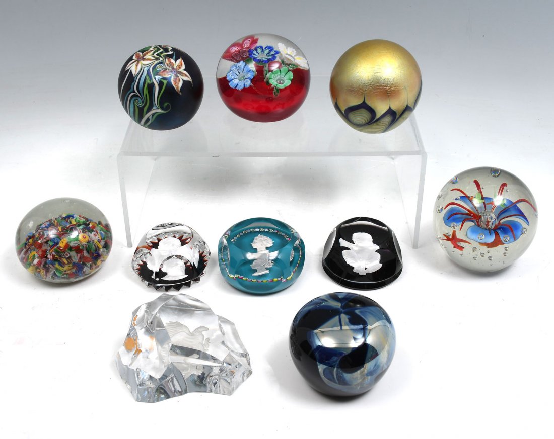 10 PC. ART GLASS PAPERWEIGHT COLLECTION: 10 PC. ART GLASS PAPERWEIGHT COLLECTION: Including; Baccarat, Orient & Flume, Val St. Lambert, & more. Largest Approx. 3.25" h x 3.25" w.