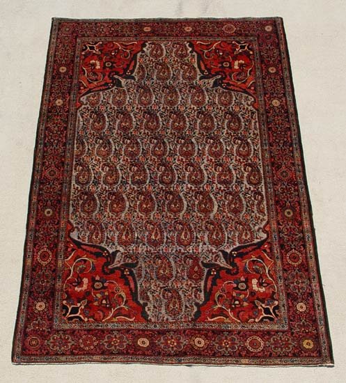 SEMI ANTIQUE SAROUK CARPET
